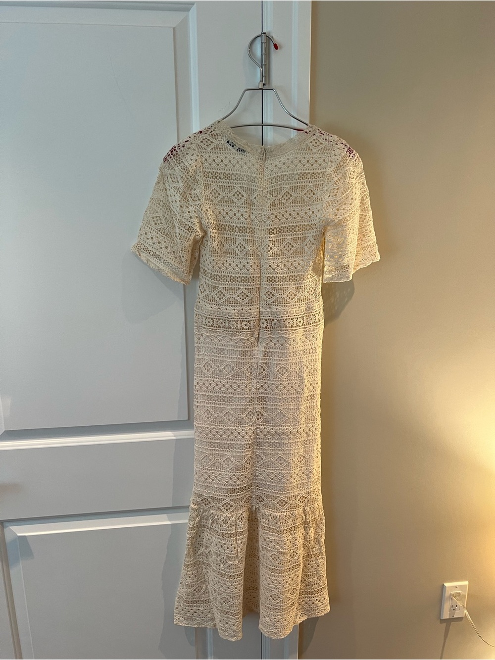 NWOT Women’s Lace Maxi Dress - Picture 2 of 6